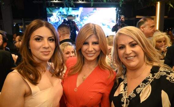 Ζήνα Κουτσελίνη: Προσκάλεσε την Αρωγή και το Βαμβακάρειο στη γιορτή για τα 10 χρόνια της εκπομπής της