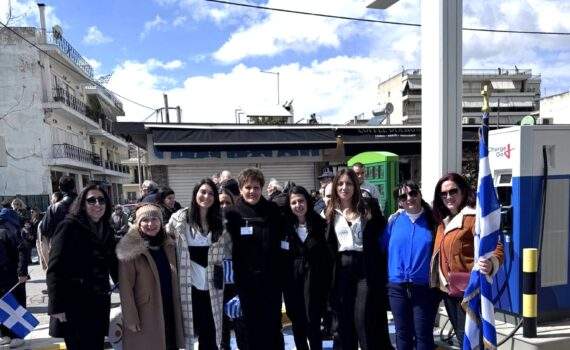 Περήφανοι στην παρέλαση οι ωφελούμενοι της Αρωγής και του Βαμβακαρείου