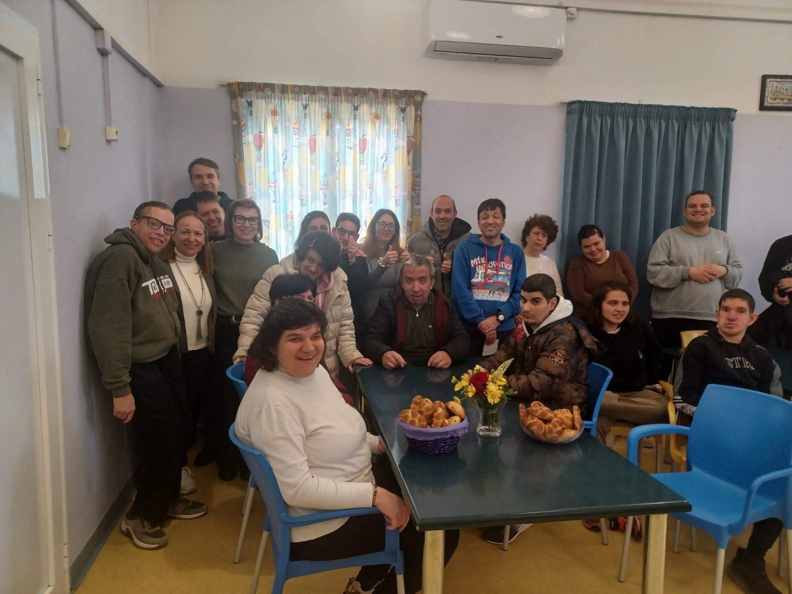 Τα δικά τους Λαζαράκια έπλασαν οι ωφελούμενοι της Αρωγής και του Βαμβακαρείου